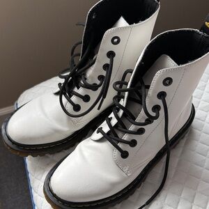 White Dr. Martens Lace-Up Boots with Black Accents like new size women’s 8